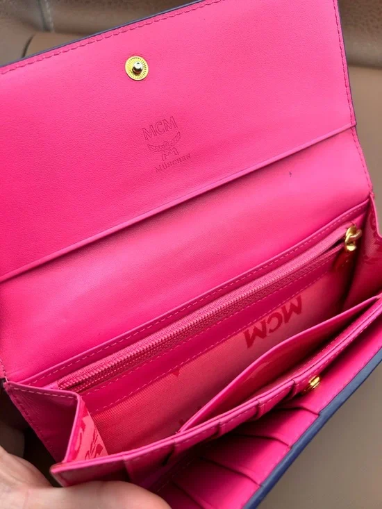 🐣 MCM Purple Saffiano Leather Flap Wallet - Picture 4 of 12